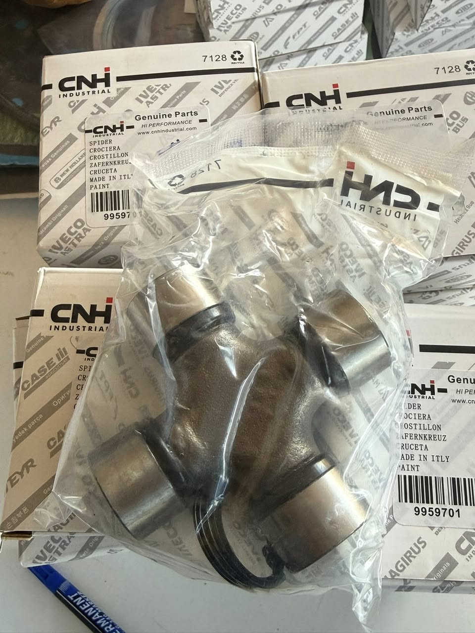 وكاله ابو خالد الزبيدي ادوات الساحبات الزراعيه فيات / انيو هولند /   خالد *********** /. يوجد خدمه توصيل جميع المحافضات/.  عنوان / واسط / الصويره / الحي الصناعي
