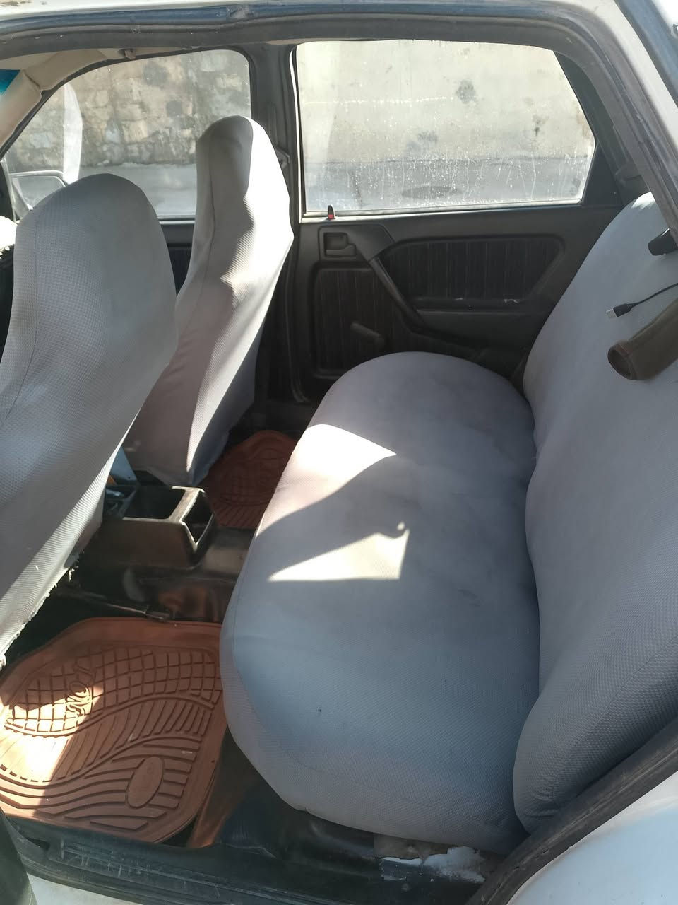 ئؤبل فيئكترا 1990 مةكينة 20 
گيئر عادى ... رةقةم هةوليئر 
سلايدة 
گيئرو مةكينة بةشةرت هيج نةقسى نية 
ببطاقةى  بةنزينى هةية بةناو خؤمةيةوة تةحويل و غرامة بةشةرت 
تازة بيئشى داگيراوة هيج مةسرةفى تيانية 
تااا 2030 سةنةوى تازةية 
نرخ 44 گةلا 
شوين قرةنجير نزيك كةركوك 
***********
