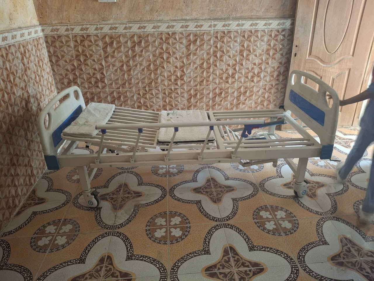 سديه مريض جديده سعرهه 350 بيه مجال 
الاتصال ع الرقم *********** البصرة, العراق
