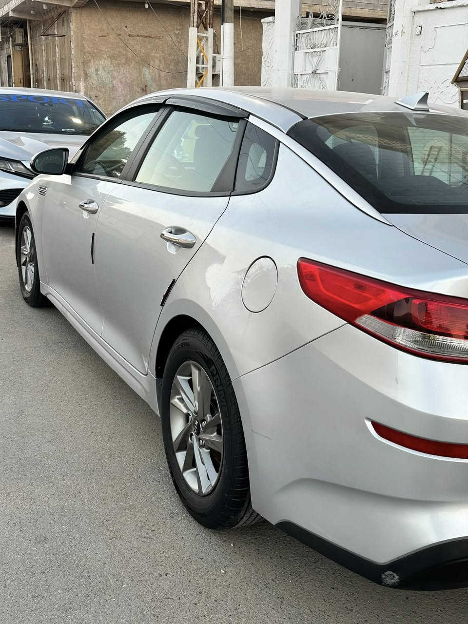 سياره اوبتما 2019امريكي
حدثها بونيد سطحي وصور الحادث موجوده 
ماشيه ٧٤ ميل مو صفات عاديه fe
رقم اربيل باسمي تحويل مباشر 
تحكمات ستيرن مثبت سرعه ولا اي كلوب مشتغل بيه بلشاشه السياره مكانها رمادي سعر 140$ وبيها مجال بسيط حك الجيه للاستفسار ***********
