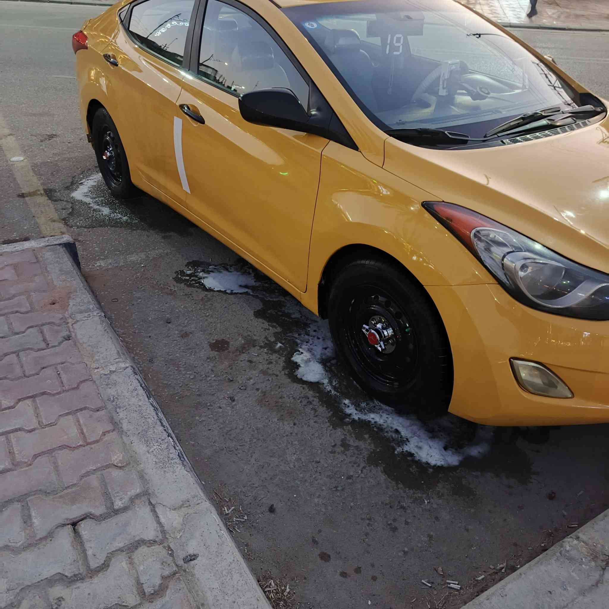 سلام عليكم سياره للبيع النتره موديل 13 بسمي حداديه ومحرك وگير جدد ودوشمه جديده تبريد تتفئه تخم تاير ووياله صار 10 ايام من شديتهن حادثه مرفق بسونار سعرها 108 وبيه مجال***********
