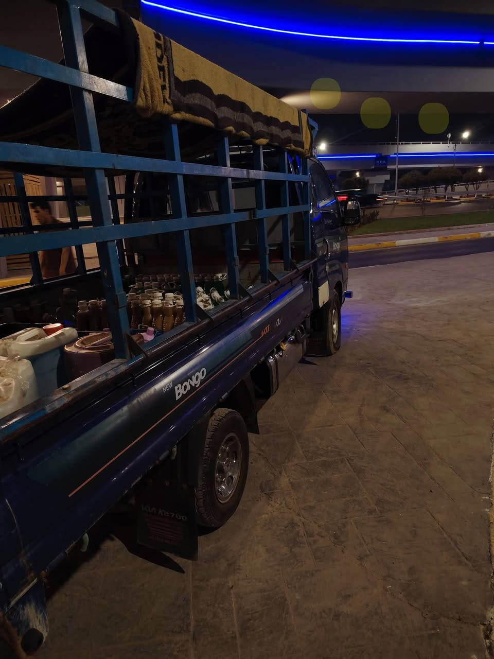 كيه حمل للبيع رقمهه ديالى لمكينه بيهه خيط تبخير وبيهه ضربه يم الباب مال الصايق غير شي مابيهه لا صبغ ولا كص وعليهه غرامات 400 الف طبعن لغرامات عليه تاخذ مصفر وذا تحب تنزلهن من سعر السياره ماكو شكال هذني سولفتهن علمود لمصداقيه السعر 75 وبيهه مجال بصيط رقم الهاتف *********** متوجد وتساب مكاني بغداد
