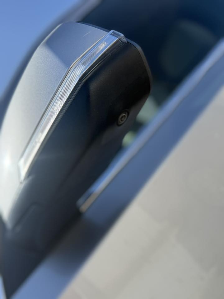 السلام عليكم 
_________________________________
✅اسم السيارة : شيفرولية ترافرس
✅الموديل :  2022 
✅الفئة : بريمير
✅لوحة السيارة : بغداد حره
✅السعر :  262 ورقة
✅الضرر : صبغ جاملغ خلفي يسار تبديل جنطة ودعامية تفصيخ نفس اللون والتصليح درجة اولى كله بالنجف وموجودة صور التصليح
✅الايرباك : سليم بدون اي ايرباك
✅عداد المسافة :  46 الف ميل

______________________________
🔻1-حجم المحرك  : 6 سلندر 3600
🔻2-ويل كب حجم 20 
🔻3-بصمة ابواب و بصمة تشغيل و تشغيل عن بعد 
🔻4-لايتات زينون اصل 
🔻6-غرفة السيارة جلد بيجي 
🔻7-ذاكرة خزن ميموري لمقعد السائق 
🔻8-تحكم كهربائي متكامل للمقاعد الاماميه
🔻9-المقاعد الامامية تبريد و تدفئة وخلفيه تدفئة 
🔻10-كاميرات 360 محيطيه
🔻11-شاشة كبيرة الحجم 
🔻12-كامرة خلفية  
🔻13-رادار امامي تفاعلي مع رادارات جانبيه
🔻14-تحديد مسار  

والكثير من المواصفات المعروفة بالبريمير
 

✅السعر المطلوب  262  ورقة  ✅
 ______________________________

‏ ‏ ‭0780 254 3329‬ 📞صاحب السيارة. 

🔴العنوان:النجف الاشرف
