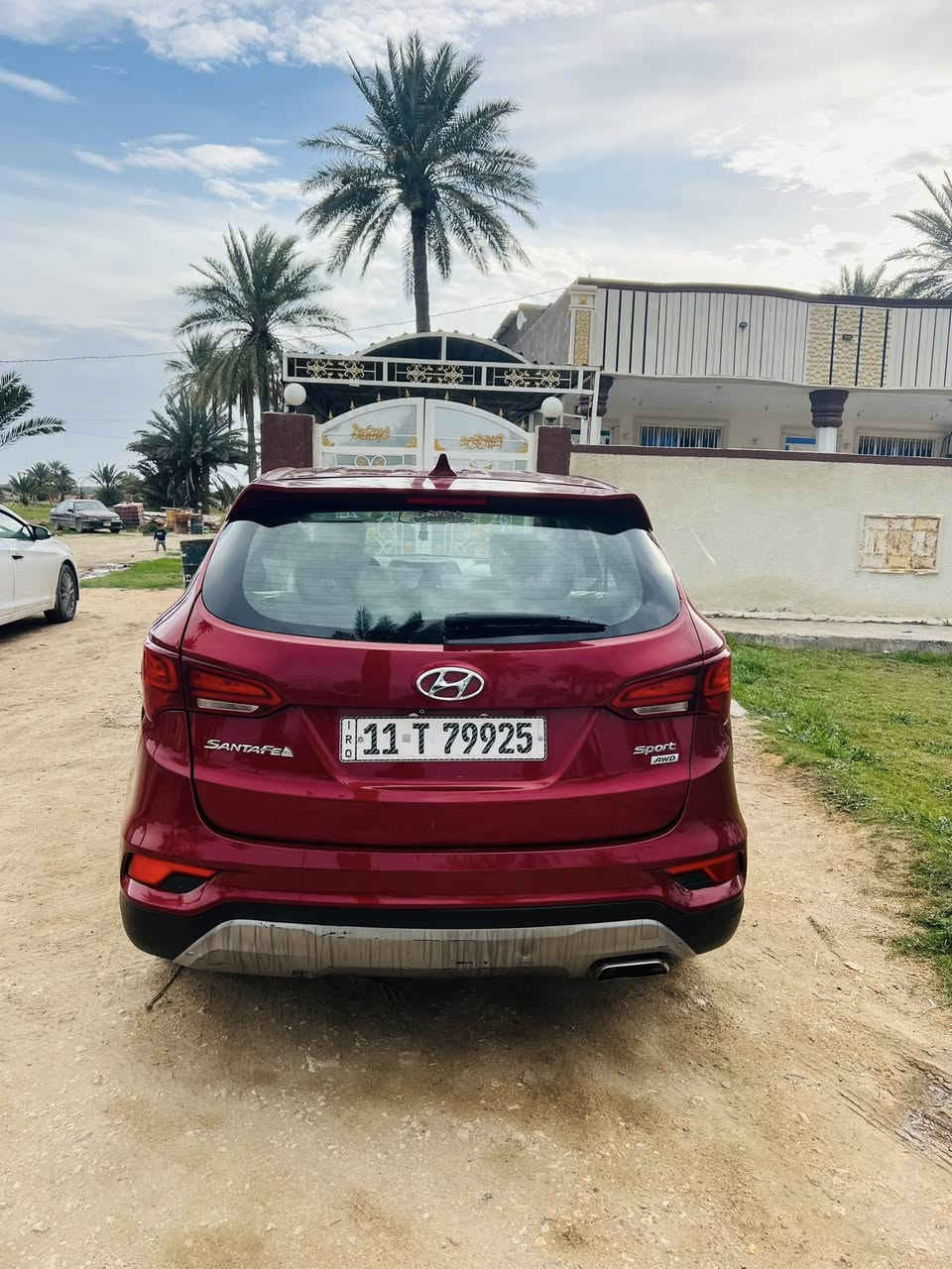 السلام عليكم
للبيع سنتافيا 2017  وارد امريكي 
قطعتين صبغ فقط 
سونار موجود بل منشور 
مكينه 2400
رقم بغداد دولي باسمي  هزه جديده وسنويه جديده قبل أسبوع 
السياره جديده وحلوه ب معنى الكلمه 
بلخير عل ياخذهة
جاهزة مكينه كير
حداديه كلهة جديده توني مشتغلهة كلهة
ترايهة زيرو شرط تخم تايرات 
كله جديد ما ناقصهة برغي 
مكاني حله قرب جامعة بابل 
للاستفسار الاتصال على 
***********
***********
