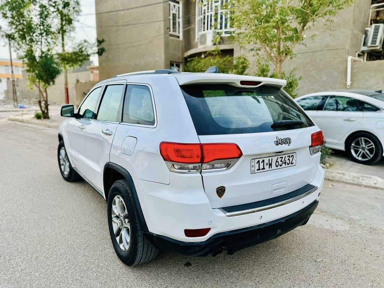 السلام عليكم
للبيع جيب 2014 لمتد
فول مواصفات 1/1
رقم بغداد بسمي 
فتحة سقف بنوراما 
كشنات جلد + كهرباء 
صندوق كهرباء 
محرك 3600
كشنات تدفئه و تبريد 
ستيرن كهرباء + تدفئه
شفتات كير ب الستيرن
حساسات امامي و خلفي 
خزن وضعيات الكشن
دمام صوت
تشغيل عن بعد
وباقي الموصفات المعروفه 
حادثه بنيد و جاملغ بدون دواخل
فقط و صور الحادث مرفقه 
السعر 183 بي مجال 
للاستفسار ***********
