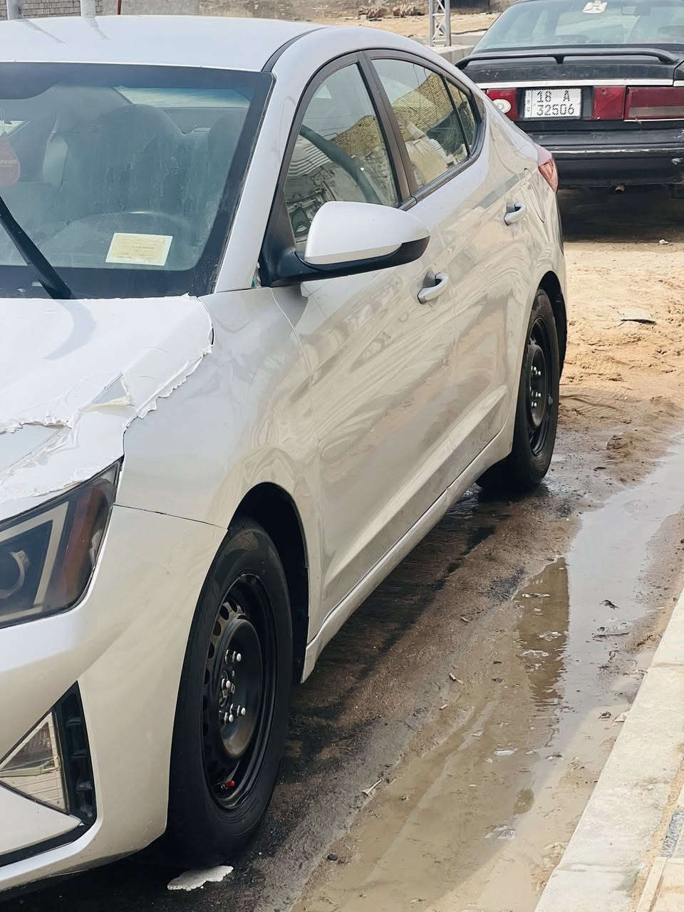 سلام عليكم النتره ٢٠١٩ سياره جهزه من كلشي رقم معوقين بعد ٣اشهر تصير حره وكاله عمامه انه أدور سياره حدثه بنيد وجملغ أبيع أو مروس  السعر ١٣٠ وبيه مجال ***********
