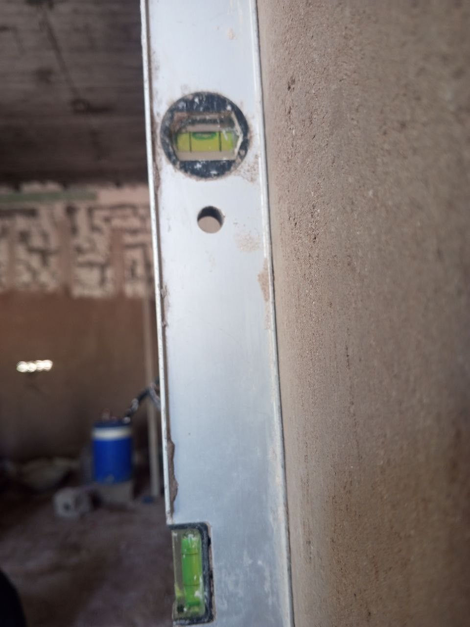 سلام عليكم
عملي جص وبياض شغل سريع ودرجه اولى شرط كبان خيط استلام مهندس بغداد مدينة صدر يا ستفسار حاضر ***********
