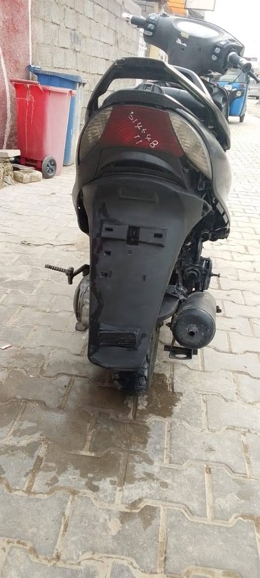 سلام عليكم دراجه ماكس140دراجه نقصها سلف كهربائياتها كلها شغاله كامله الدراجه خير من الله ما مفتوحه ع بلاد سعر 300 وبي مجال العنوان بغداد الشعب حي البساتين قرب اسواق دنيا رقم صاحب الدراجه ‏‪0770 162 3613‬‏ بي واتساب
