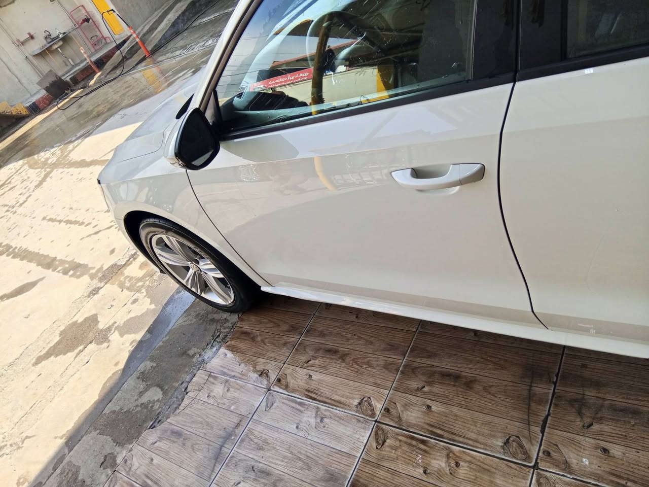 باصات 2018خليجي 5سلندر ماشيه77الف سياره كلين بدون ضربه ولا تعديل بس بيها جامرلغ امامي رش بدون فتح ولا تبديل بلادي علمود شخوط هزه وفحص جديد مكان السياره كركوك /***********/سعر (186)بي مجال
