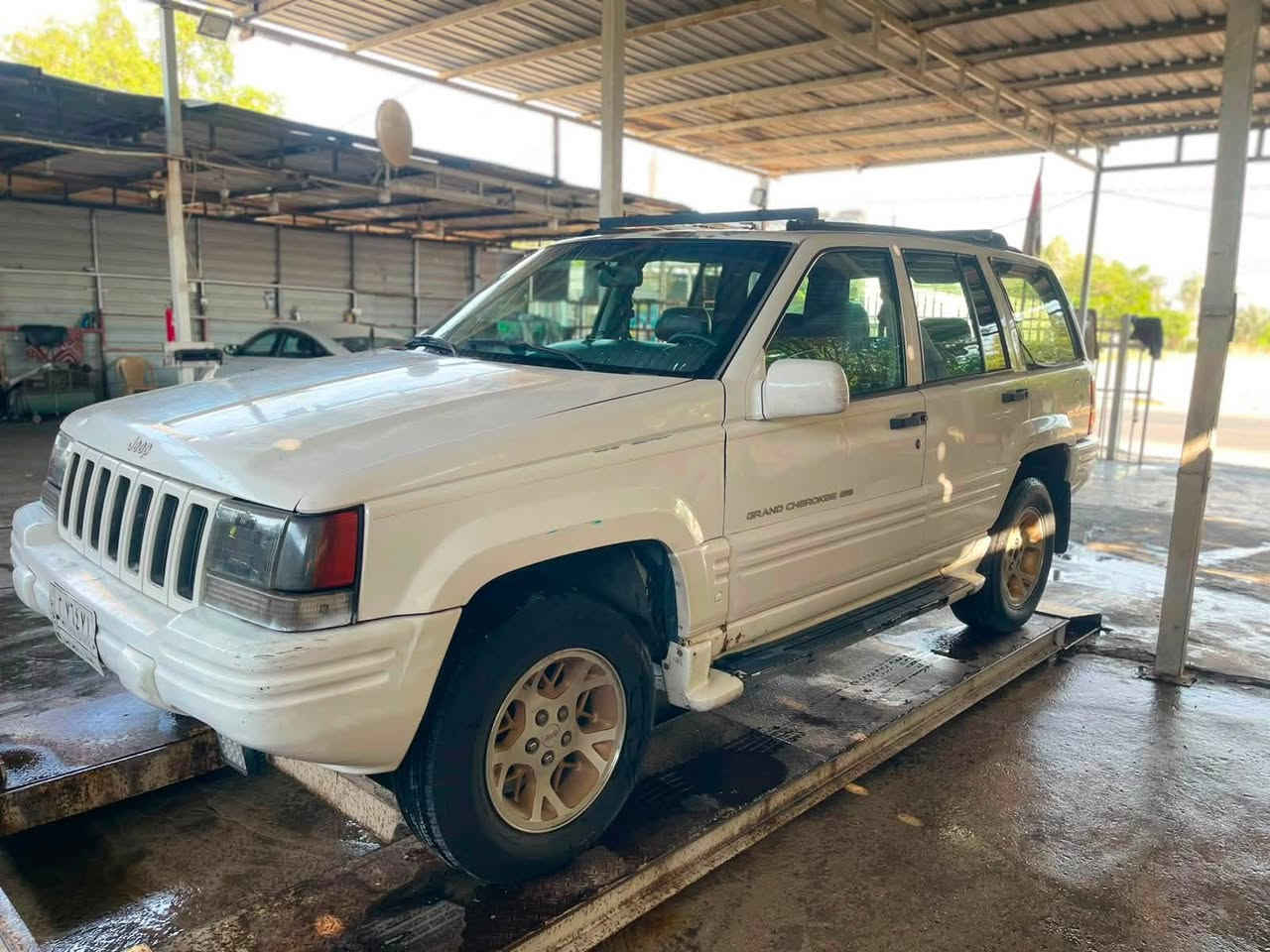 السلام عليكم …

جيب 96 رقم بغداد سنويه لل 2030 محرك وكير vvt3000 مكفول وكامل 

تبريد شغال منضومه كامله جديده

باتري جديد 

تخم تاير جديد 

صدر بحاله جيده

مكفوله من الضربه والصبغ والسرقه والعشاير

مكاني بغداد 

السعر 49 وبيها مجال 

***********

واتساب موجود
