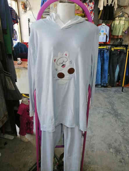 #تراك قديفه نسائي 
#قياس نسائي ل٣xحسب اللون
#السعر عرض خاص قطعتين ب١٨الف 
#يوجد توصيل مجاني داخل الفلوجة في استلام الطلب فقط فقط
#العنوان_فلوجة_حي الشهداء شارع مرطبات مشمشه قرب متوسطة المفاخر مقابل نقطة الشرطه سابقا
#للحجزخاص او واتساب ***********
***********
