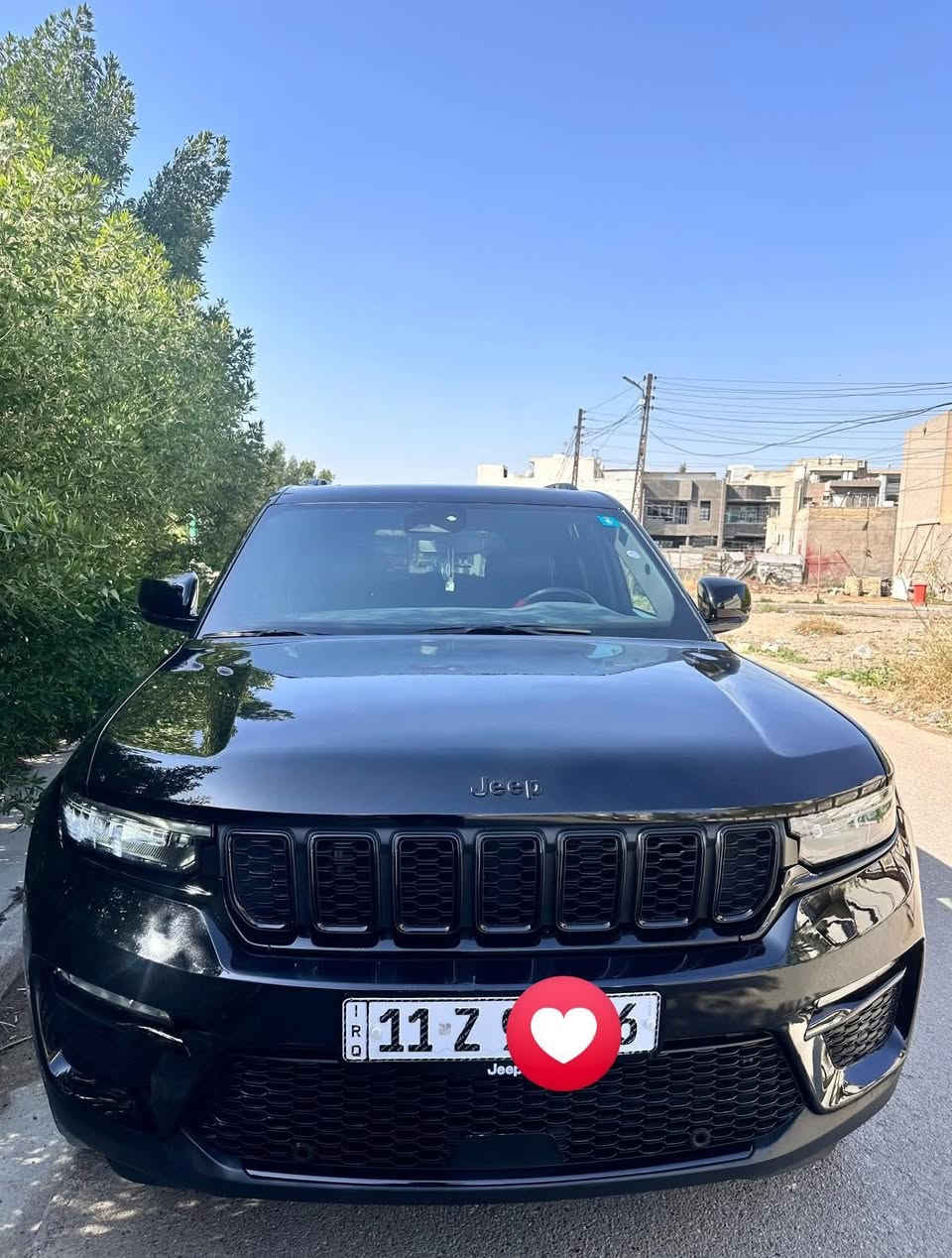 الدوره / المهديه الثانية
‏                   Jeep Grand Cherokee Limited 2024  

                         بلاك توب (Black Top) ✌️

💵 السعر : 34,000$ 
كتاب شهداء بأسمي باقي اله سنه واربع اشهر 
الحالة: ضرره فقط حادث امريكا ادخل على رقم الشاصي وشوف 
رقم الشاصي :#1c4rjgbg6rc158300
🔍 تفاصيل المركبة:
• الفئة: Limited (فل كامل)
• العداد: 21,000 مايل
• المحرك: Pentastab 3.6L V6 قوي واعتمادي 💪
• ناقل الحركة: أوتوماتيك
• نظام الدفع: 4WD دفع رباعي
• نوع الوقود: بنزين ⛽
• اللون الخارجي: اسود ⚫️
• اللون الداخلي: Global Black 🖤

✨ أهم المواصفات والتجهيزات:
🔹 الفخامة والراحة:
• كشنات جلد فاخرة
• كشنات تدفئة 🔥
• تدفئة الستيرن🔥
• ذاكرة مقاعد
• دخول وتشغيل ذكي
• تشغيل عن بُعد
.أشاير مري جانبيه
.السقف بنوراما
• مصابيح LED
• نظام الثبات الإلكتروني
• باب خلفي كهربائي Power Liftgate

🔹 أنظمة القيادة الذكية:
• Adaptive Cruise Control
• نظام ملاحة Navigation

🔹 التكنولوجيا والترفيه:
• Apple CarPlay®
• Android Auto®
• Bluetooth®
• Premium Sound System 🔊
• Satellite Radio
• USB Ports
• WiFi Hotspot
• HomeLink

🔹 أنظمة الأمان المتقدمة:
• Automatic Emergency Braking
• Rear Cross Traffic Alert
• Brake Assist

• كاميرا خلفية
• Blind Spot Monitor
• Lane Departure Warnin

للتواصل الاتصال ع الرقم ***********
العنوان / الدوره المهديه الثانيه
