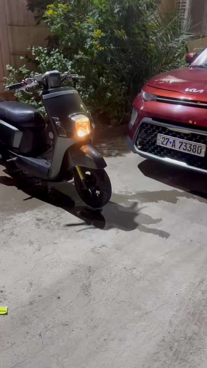 بوليس مصطره للبيع صالها سبوعين من طالعه من الحاويه بيها تزويد اصلي دبلات امامي دبل خلفي يدات بريك سكليتر شيال كلج خلفي وامامي دراجه مكفوله مكاني حي اور سعر خاص ***********
