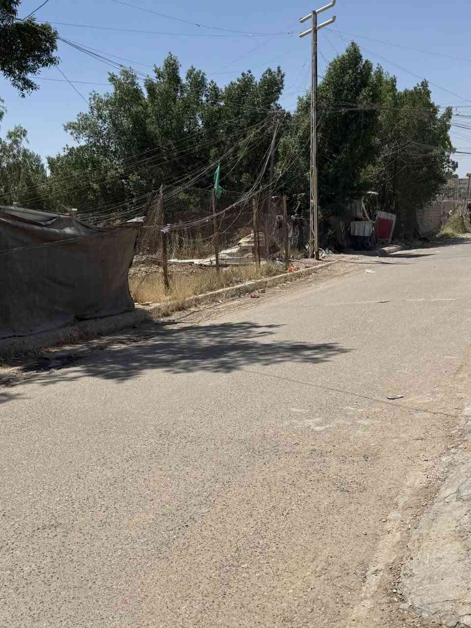 السلام عليكم للبيع مشتمل 50 متر واجهة 5 نزال 10 بيت بي تشجير موقع حي الجهاد الافين قرب اسواق عمار هاتف ***********
