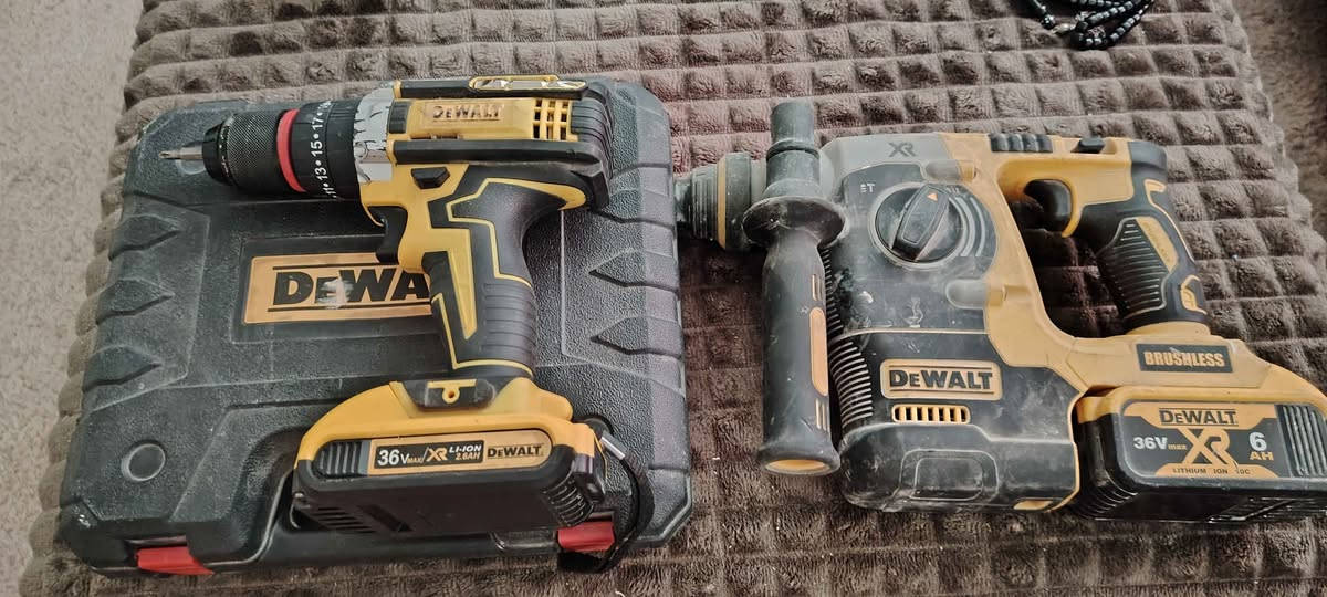 دريلات ديولت حفر اصليه همر والثاني براغي الهمر نقصو شاحنه بس شغالات وعل فحص كربلاء, العراق


**إذا كنت صاحب هذا الإعلان وتريد حذفه لأي سبب، رجاءا أرسل رسالة إلى الدعم الفني**