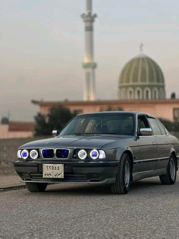 Bmw525
تۆماتیك 
مەكینە ٢٥
چوارجام كارەبا
تحدیل سورحا
ناو فۆرمیكا
كارەبای بەشەرت 
چوار تایەی تازەی لەسەرە
كۆبۆنی بەنزینی هەیە كەركوك
٧وەرەقەی غرامەی لەسەرە
پانكاورادێتە كارەبای
گێرومەكینەو. ئەكسل تازەگوراوەو بەشەرت هەمووی ئەوروپی 
فەقازی سكلێتەر و دەست بەشەرت 
سبوغ عام لۆجوانی بەكورەی كراوە
سەیارەكە كامل كراوە بە ئێم
جەمپەكی پشتی هەیە نەگەیشتوتەناو حەوز
بەتانەی گۆراوە لە ئەوروپا
رقم تەلەفۆن *********** أربيل, العراق
