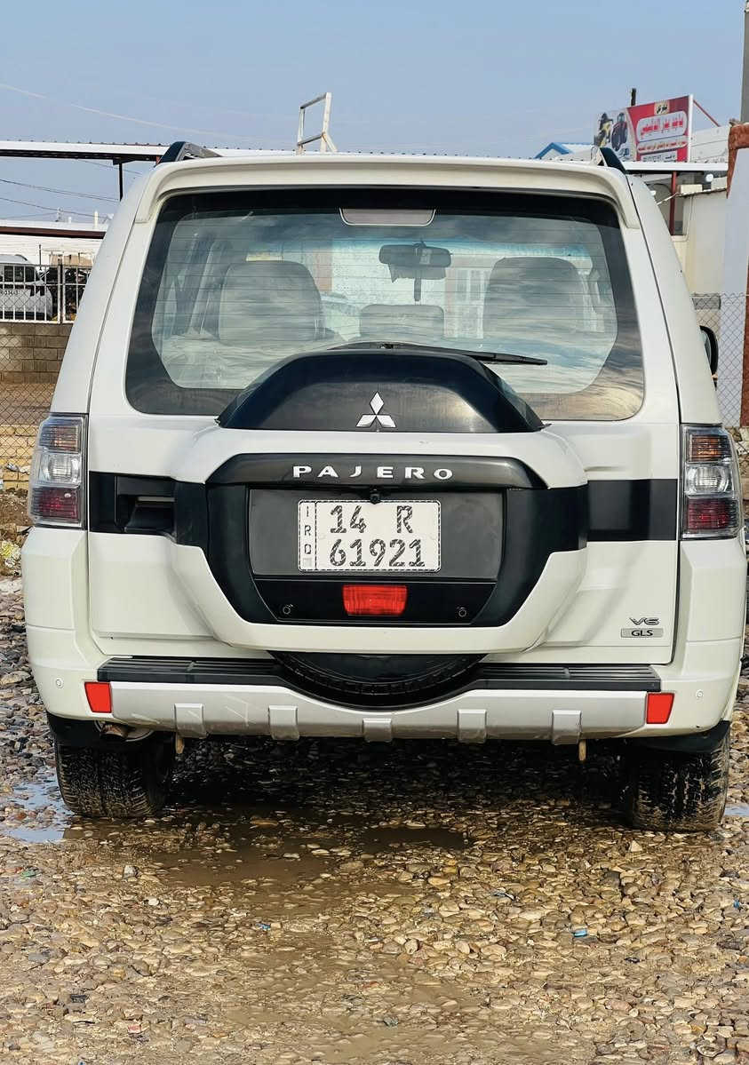 السلام عليكم باجيرو 2016 خليجي احلى من الصور  بيه ملاحضات قليله بارد السعر 160وبيه مجال للاستفسار ***********
