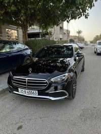 مرسيدس E 300  موديل 2023   فول موصفات ما عدى البنورما  كليين تايتل   و...