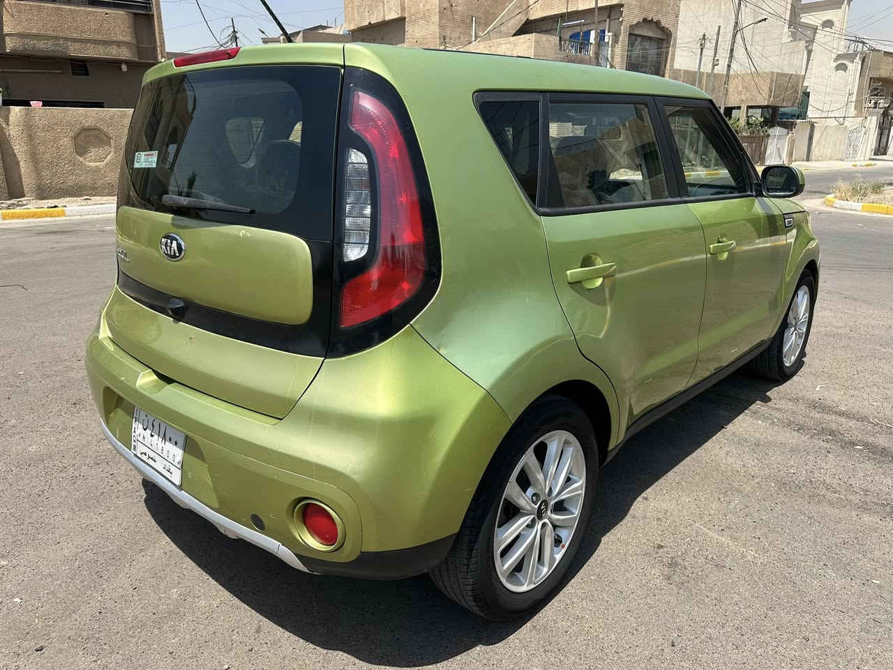 السلام عليكم كيه صول موديل  ٢٠١٧وارد أمريكي بيها بنيد مبدل فقط بدون ايرباك بدون دواخل مكينه ٢٠٠٠رقم بغداد تحويل مباشر السياره جديده و جاهزه مكينه وكير وحداديه وتبريد مكفوله العنوآن بغداد السعر 95وبيه مجال شي بسيط رقم ***********
