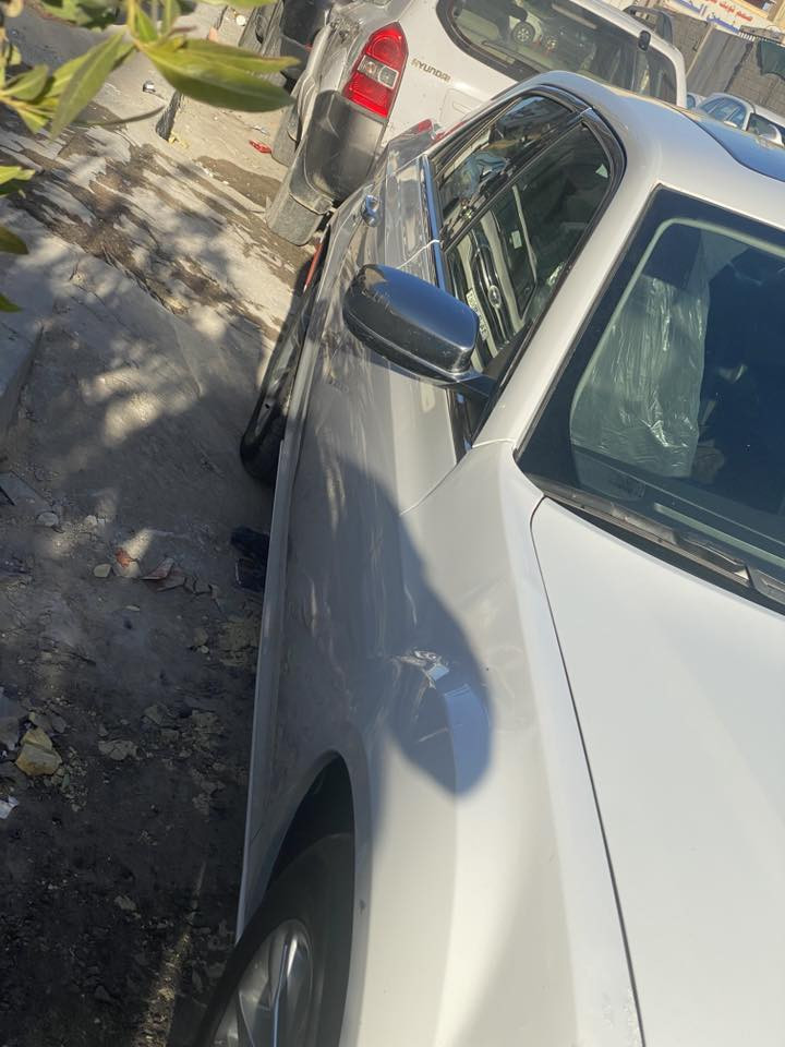 السلام عليكم للبيع اوباما 2017C معلايه 2018 
السياره رقم بصره عليها فرق كمرك يعني ما تتحول اله ادفع فرق الكمرك   تريد وكاله باسمك اسويلك 
السياره كفاله عامه ما عده جاملغ امامي ربع صبغ والبندين نفسه معدلينه الباقي كفاله من الشخط 
السياره فول موصفات وحيل جديده حالها حال الزيرو وربع دينار متصرف من ناحيه حداديه تايرات مكينه كله حديد 
مكينه كير كفاله
حجم المحرك 3600
مواصفات السيارة:-C ويل مكسيكي اصلي اصلي 
* داخل اسود
* كامره خلفيه
* مصابيح امامية زنون مع بلوجكتر LED .
* ويل قياس 20 انج .
* استيرن كهربائي
* شاشه كبيرة مع نظام ملاحة نفكيشن GPS .
* مقاعد أمامية كهربائية عدد 2 . .
* مقاعد أمامية تبريد وتدفئة .
* مقاعد خلفية تدفئة .
* تشغيل عن بعد . .
* تدفئة ستيرن .
* محدد سرعة . .
* كاميرا خلفية دوارة.
* مرايا رادار مع ترحيب متحسسة للاضاءة
* دخول ذكي (بصمة) .
مكان السياره بصرة السعر 145 وبيها مجال قليل جدا هاتف ***********
