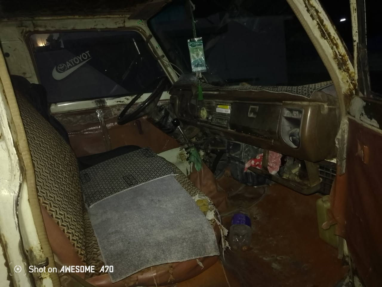 سلام عليكم سيارة دانيه للبيع موديل 81 رقم مميز الرقم 3ارقام شرط التحويل كير محرك شرط العنوان كركوك الشراي يتصل عل رقم ***********.  
الرقم السيارة تاميم
