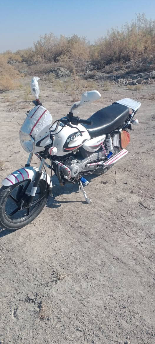 السلام عليكم دراجه للبيع موديل 23 نثيف دراجه جديده مقفوله من كل شيء اوراق مكاني القرنه الثغر سعر 1,550 رقمي ***********
