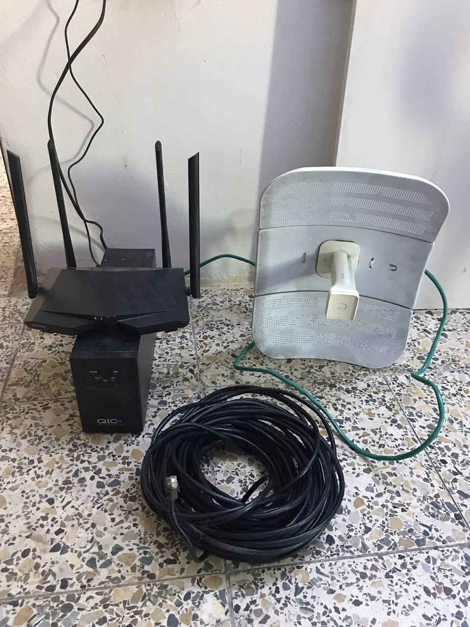 السلام عليكم منظومة انترنيت مال بيت كاملة للبيع ، لابت بيم وراوتر tenda ac6 يوبي اس والكيبل ، الغراض  نظيفة وشرط الفحص للبيع شلع ب ٥٠ الف من الاخير مكاني بغداد الدورة


**إذا كنت صاحب هذا الإعلان وتريد حذفه لأي سبب، رجاءا أرسل رسالة إلى الدعم الفني**