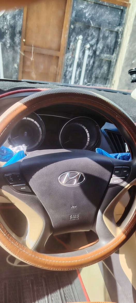 سلام عليكم
سوناتا خليجي 2014
مبدل بيها بنيد بدون دواخل شرط البنيد بلادي وعلي
السياره نضيفه كلش وهذه حادثها بالصوره كدامك لايت زنون السياره بسمي ثاني يوم اداورلك رقم بغداد مشروع وطني تبريد قطعتين تبريدها ثلج السياره نضافه فول باقي التفاصيل ع الخاص ***********
