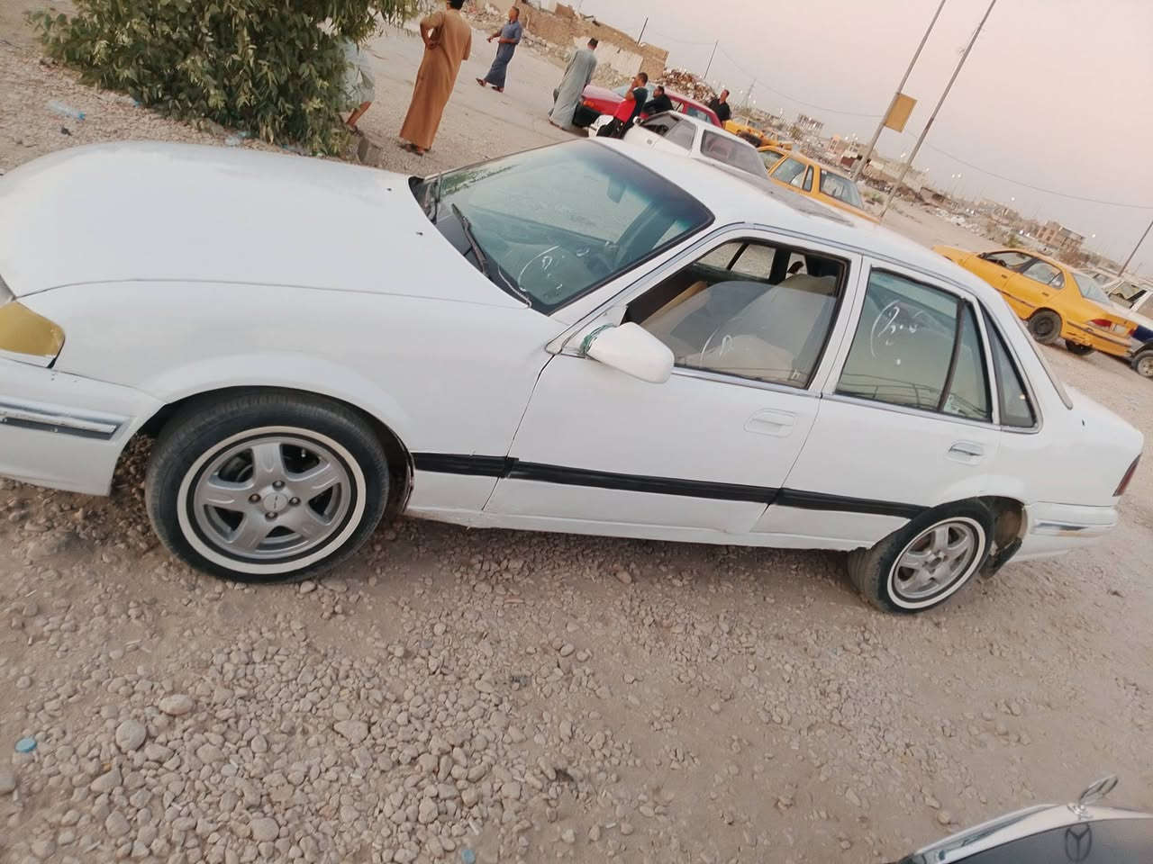 سلام عليكم برنس موديل 1995 سياره حلوه كير ومكينه وكهربايات مكفوله جاهزه كلها السياره السعر 23 وبيه مجال مكان كربلاء ***********
