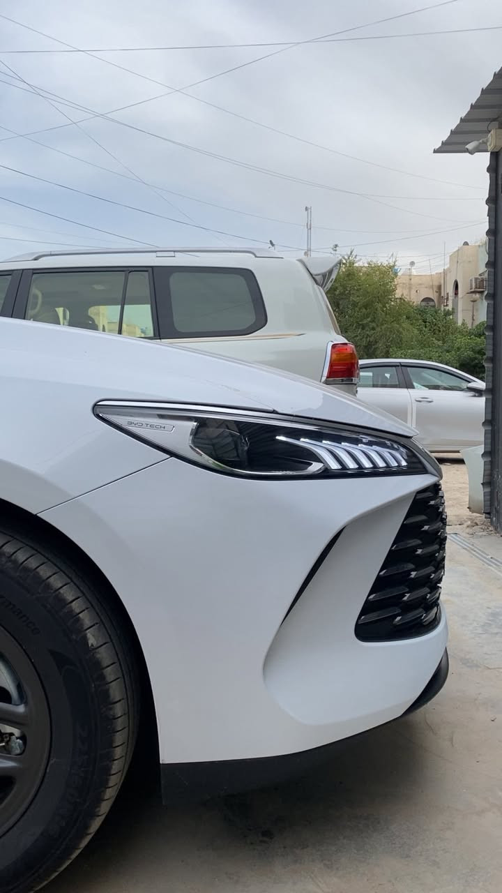 السلام عليكم للبيع فقط كن بلاس
موديل ٢٥ 

كفاله عامة فقط شخوط بلباب 

رقم بغداد بسمي

ماشيه ٧ الف 

داخل ابيض 

عليها كت رياضي باتمان اصلي 

عليها تضليل عازل حراري اصلي ازرك

عليها بلوجكترات اماميه ازرك وثلجي

شوفت عينكم السياره تخبل 

لايلون الشركة بعدها عليها 

كتلوكات وليبلات كامله 

كارت و بصمة 

مكان السياره بغداد السيديه 

***********
