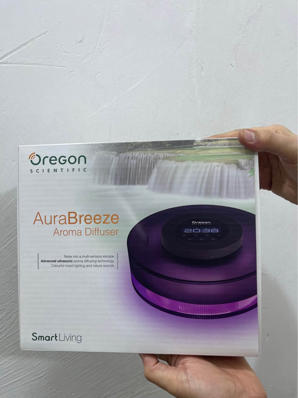 نشر الروائح بالموجات فوق الصوتية (ultrasonic) لتحويل الزيوت العطرية والماء إلى رذاذ ناعم. 
الوظائف الإضافية: يتميز بإضاءة مزاجية ملونة (6 ألوان) وأصوات طبيعية مهدئة لتعزيز الاسترخاء. 
المميزات: يحتوي على ساعة رقمية مدمجة، ومؤقت قابل للتعديل، وميزة إيقاف التشغيل التلقائي عند انخفاض مستوى الماء. 
السعة: تبلغ سعة خزان المياه 450 مل. الشطره, ذي قار


**إذا كنت صاحب هذا الإعلان وتريد حذفه لأي سبب، رجاءا أرسل رسالة إلى الدعم الفني**