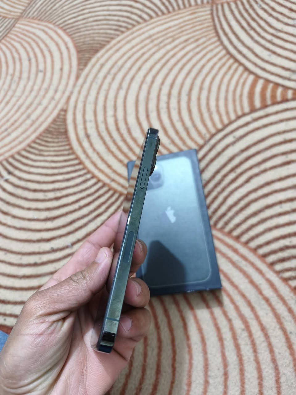 سلام عليكم آيفون 13برو ماكس امريكي
الذاكره 256 بطاريه 82بلاد مامفتوح مكفول
السعر 700 وبي مجال 
المكان القرنه 
***********
