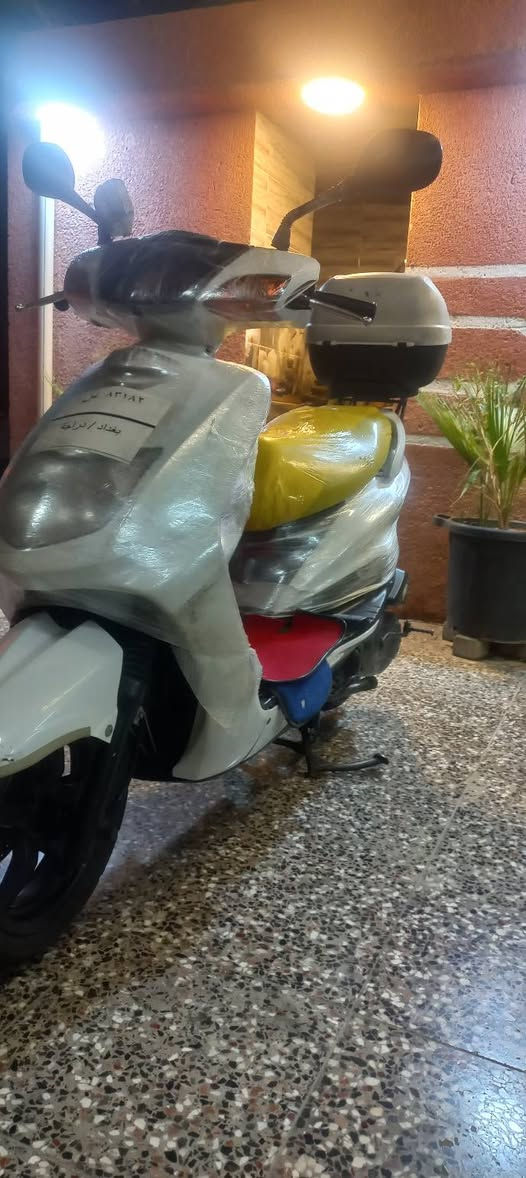 سلام عليكم  دراجة للبيع سكنس  سرعتها  110 رقم  وسنويه / الرقم ***********
