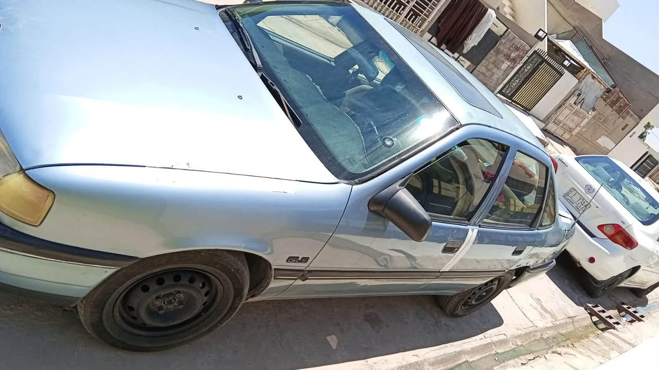 اوبل للبيع  مو موديل 92 سيارة شركة مطاردة بدون معجون بدون أي شي فقط طبق جمالية 92 دولي مكان كركوك الخاص مقغل  شراي يتصل***********
