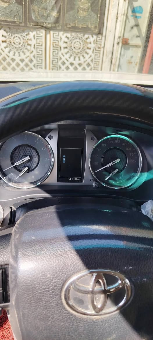 السلام عليكم هايلوكس 2025 ناصي ساز باب اول كير عادي مكفولة كفاله عامة بيها ملاحظة بسيطة باب البدي ماشيه ٣٤ الف بعدها بلضمان رقم بغداد بسمي تحويل مباشر مكان السياره بغداد رقم الهاتف ***********احمد
