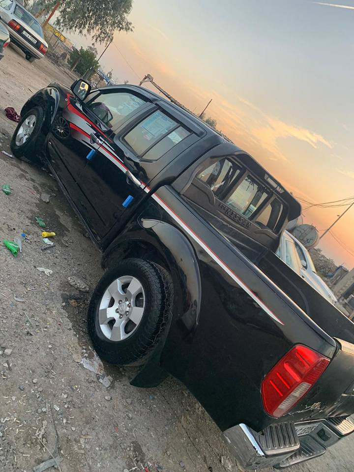 ناڤارە مۆدیل2012 بۆفرۆشتن سەیارەکە سێ پارجەی سبوغە بێ لێدران سەیارەکە گێر مەکینە وەرگەراو براوەو تەحویل بەشەرت سەیارەکە گازە  وگێر حادیە بەس سەیارەکە جرکەی تێدانیە تەقەو رەقە بەشەرت جوار تایەو ویلی لۆکی لەسەرە کوشن جلد سەیارەکە مالی بارە سحری 77 هیج غەرامەیەکی لەسەر نیە  رقم ***********        *********** أربيل, العراق
