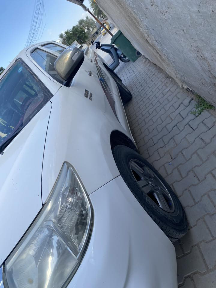 السلام عليكم للبيع تويوتا .2014. اوتوماتيك    سعودي باب اول شاصي 19.  رقم سليمانيه شرط التحويل. سياره نظيفه مال جناي بيها صبغ وبارد قليل  ما موضح بسونار والباقي مقفول كفاله عامه.محرك ما مفتوح كير صدر تبريد كله جاهز.  سعرها 205 وبيها مجال للطيبين.   مكان سياره بغداد ناحيه الرشيد رقم الهاتف *********** رقم نكليزي
