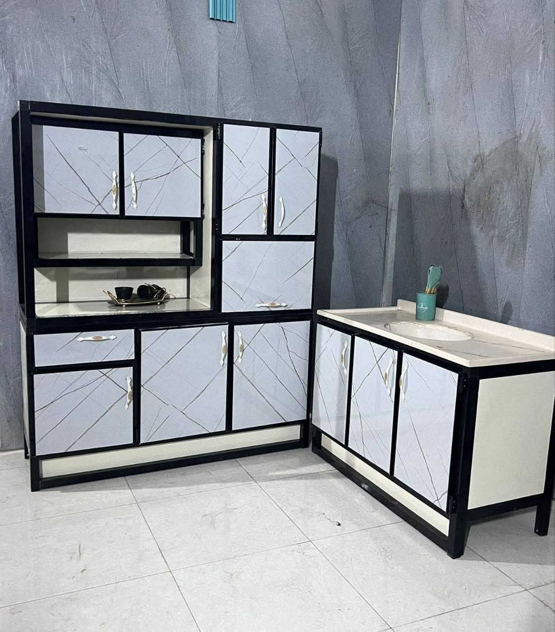 كاونتر متر ونص  مع سنك مرمر متر و 20 سنتيم 

السقف الارضي مقوى بخشب. 

السعر 250الف  
توصيل لجميع المحافظات 
#اكسبلور


**إذا كنت صاحب هذا الإعلان وتريد حذفه لأي سبب، رجاءا أرسل رسالة إلى الدعم الفني**