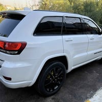 ياالله جيب لاريدو موديل 18لبيع مستعجل والله عنوان بغداد07813442238