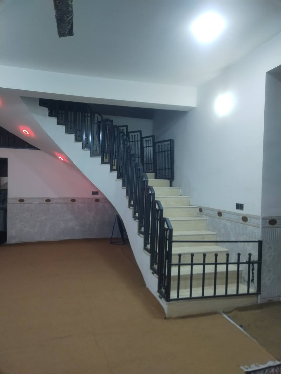 حداده العامه العنوان السماوه ام العكف طريق المجد قرب جسر القطار  سعار مناسبه جدا جدا الاستفسار مراسله خاص *********** واتساب
