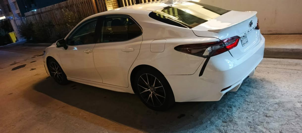 سلام عليكم كامري هايبرد موديل 24 SE وارد امريكي تترقم أي محافظة عدا الإقليم دخول جديد بدون ايرباك صبغ فقط يم الرقم جاملغ بارد السعر 200$ بي مجال ***********
