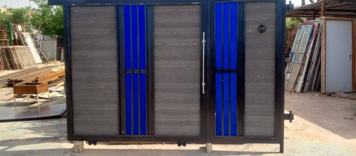 باب جديد سلايت للبيع عرض 3 متر رتفاع 2 كامل مع سجة وباقي الملحقات حديد 1.4 ملم ثقيل
سعر 450 الف 

العنوان( سكلة اليماني ) طريق الاحرار مقابل مجمع سكني جديد 

لستفسار ***********
