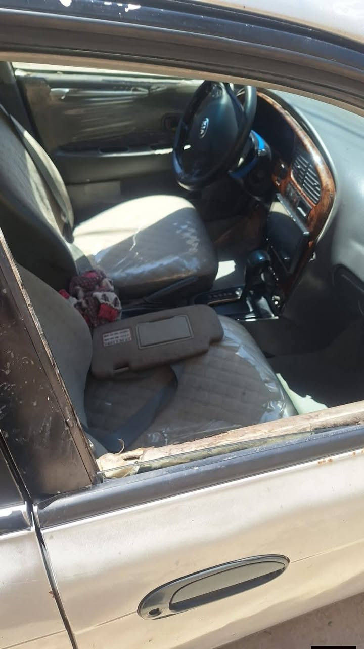 سلام عليكم سبكترة ٢٠٠٠ للبيع محرك وكير نضيف والكشر مثل ماموضح بصور  بغداد  زعفرانية ***********
