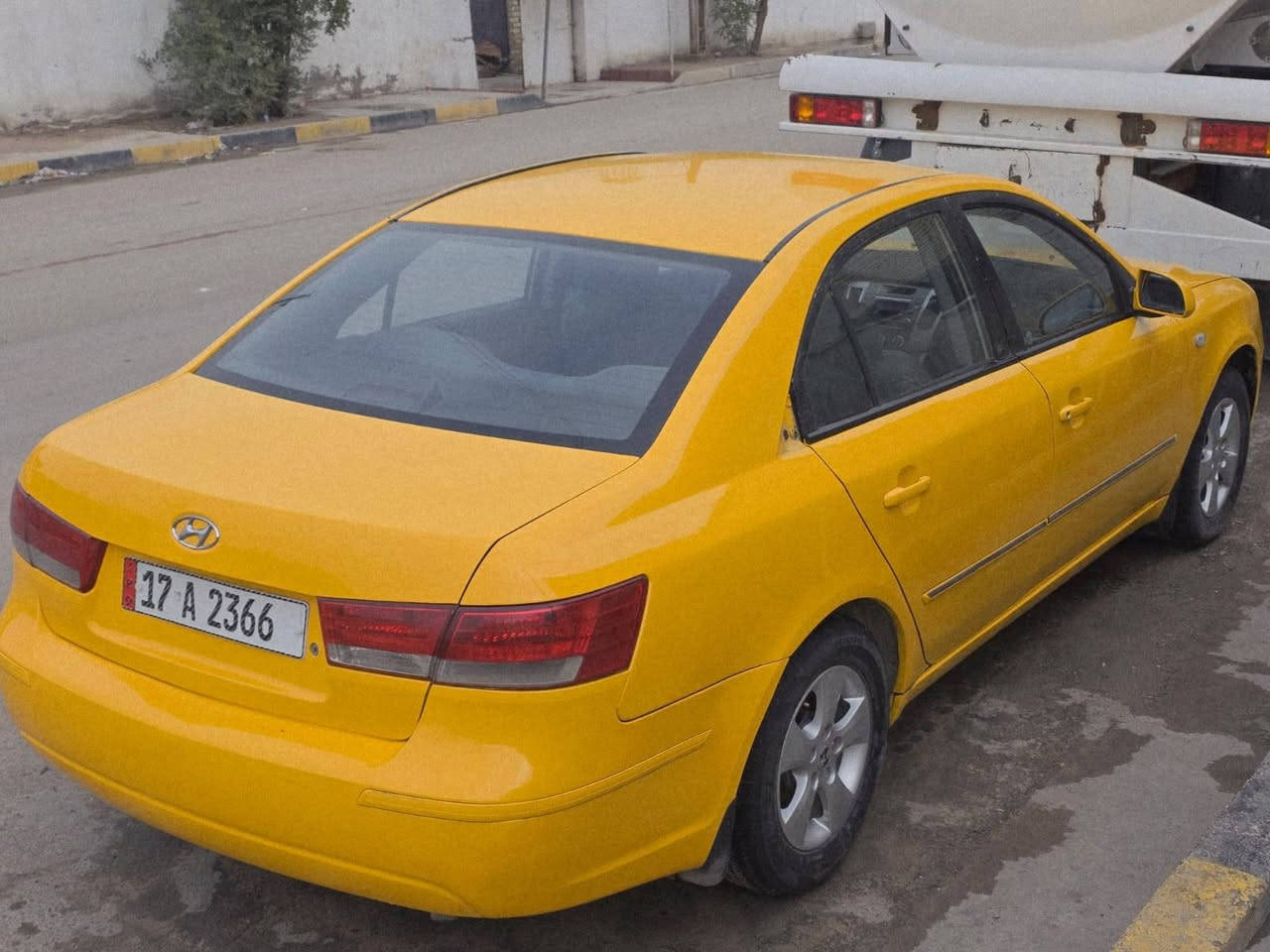 سلام عليكم
سوناتا. 2009
خليجي رقم الحديث المثنئ اصل تكسي الامارات مصبوغ عام صبغه جديده كامله ع اخر حبة بيه صرف دهن قليل 
*********** عنوان السياره بغداد
