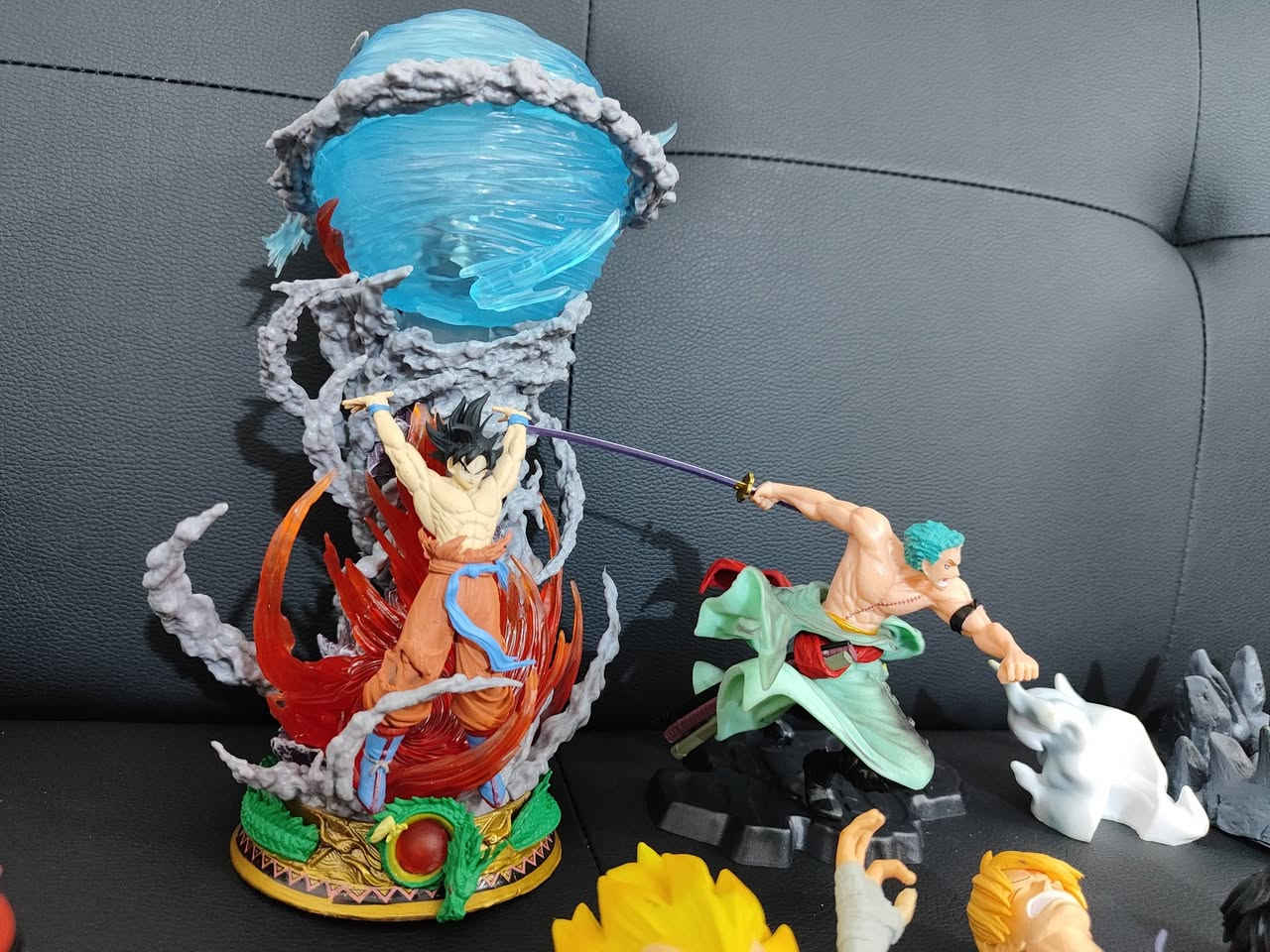 عندي هاي مجسمات اريد ابيعهم الواحد ع 15 بس ابو كره  ارضيه ابيعه ع 25 الي يحب شلعه يختلف السعر يصير سعرهن ب 120 شلع اذا وحده سعرها ب 15 عددهن 8 مجسم


**إذا كنت صاحب هذا الإعلان وتريد حذفه لأي سبب، رجاءا أرسل رسالة إلى الدعم الفني**