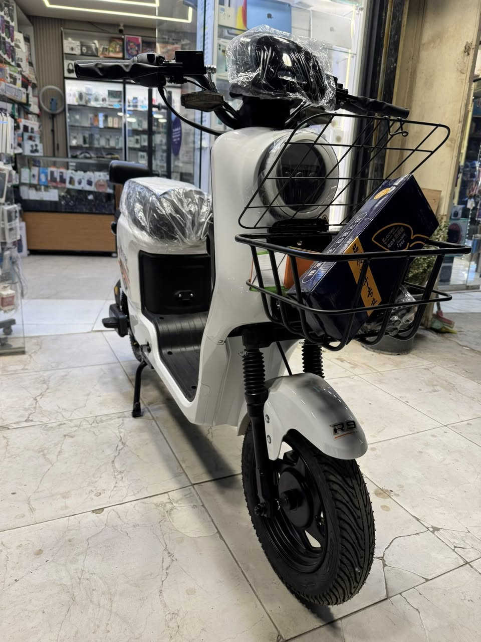 اقوى سعر بالنقد وبالقسط وبدون مقدمة 🫨🔥

دراجة ريان R9 اعلى مواصفات VIP متوفره باللون ⚪️⚫️🔴
وكالة جديدة ضمان سنة كاملة بالدراجة. 
صور وتفاصيل الدراجة بالمنشور.

سعر النقد 590
سعر القسط 71 الف على 10 اشهر بدون مقدمة.

عنوان اعظمية سبع ابكار سوق السمكة مقابيل دائرة الكهرباء.
*********** متوفر واتساب
