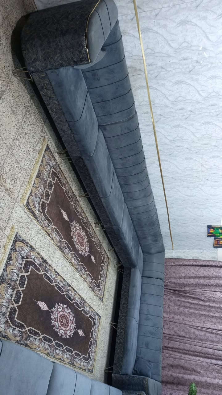 ديوان تزكام ٢١ مقعد سعر ٣٥٠ وبي مجال مكاني بياع يوجد توصيل بكروه *********** وتساب
