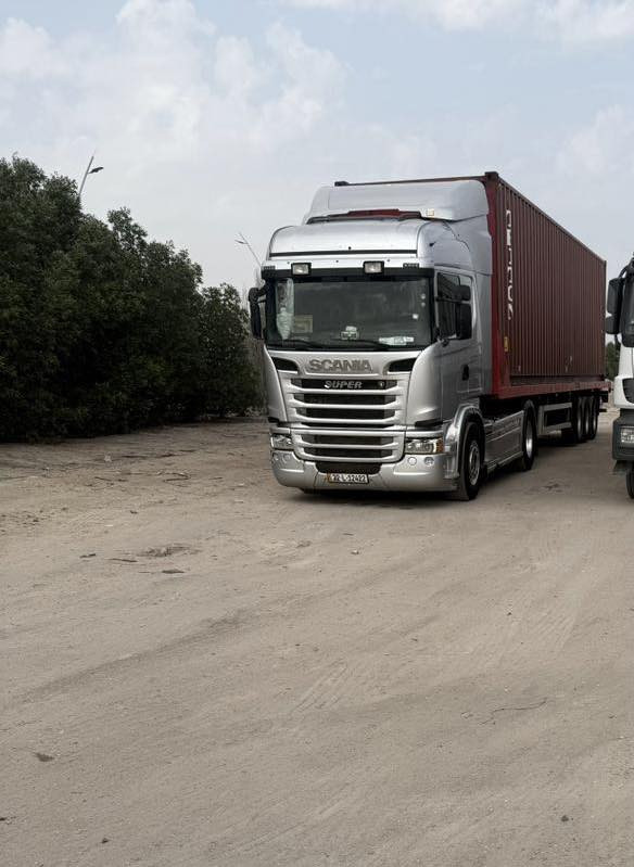 السلام عليكم سيارة للبيع سكانيه موديل 2011 رقم اربيل حجم (440) + عربانه اوربيه 3 محاور مربوطه وراها سنوية منتهيه للاستفسار(***********) مكان السياره بصره اني مكلف بل نشر
