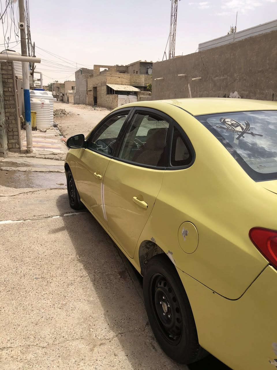 سلام عليكم سيارة جاهزة 10 /‏للبيع مكينة 2000 ‏مكينة زيرو ‏اللون ليموني ‏سيارة ولا قطعة تبديل ‏بس معجون ‏ ‏ ‏سيارة ‏ ‏تأخذ سونار ‏رقم بغداد ‏سعر 100 ‏أبيها مجال ***********
