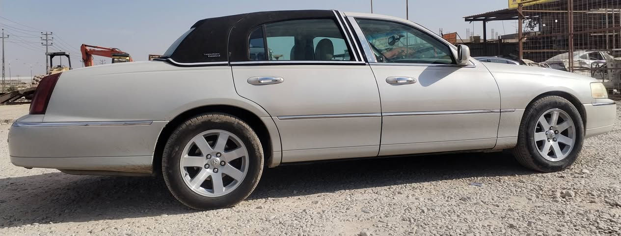 لينكولن تاون كار موديل 2000 محدثه 2007 داخل وخارج على وضع الشركه بأسمي رقم كربلاء ناصرية ***********
